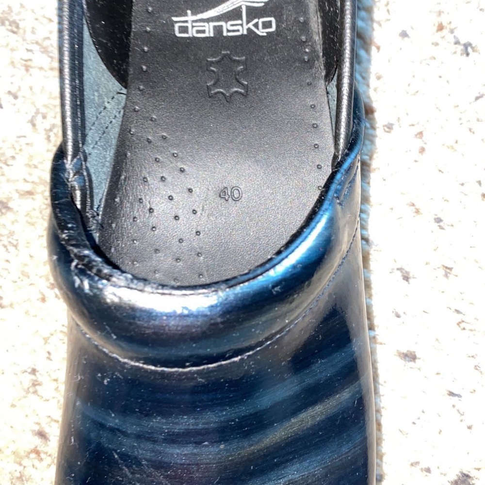 Shoes - Picture 6 of 8